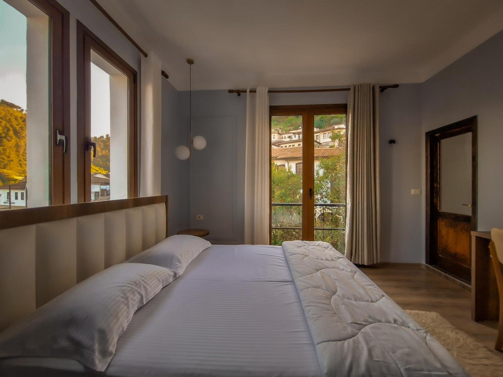 بيرات Villa Mishel Suites المظهر الخارجي الصورة